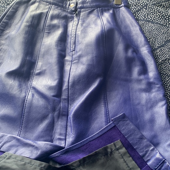 VINTAGE PURPLE LEATHER SKIRT π - Picture 3 of 7